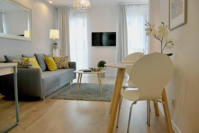 Two Towers Old Town Apartments-City Center-By The River-Observation Terrance On The Roof-Free Parking Breslávia Exterior foto